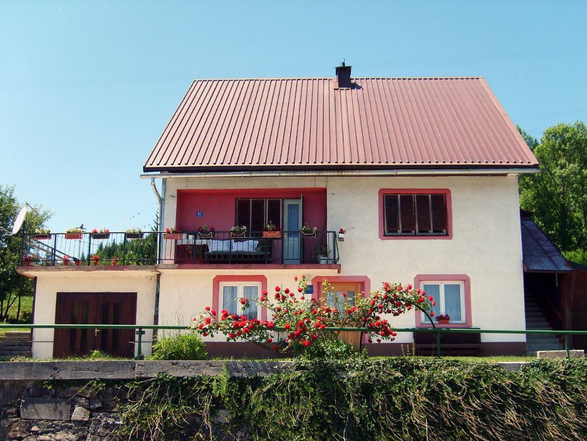 Apartman Stimac Църни Луг Екстериор снимка
